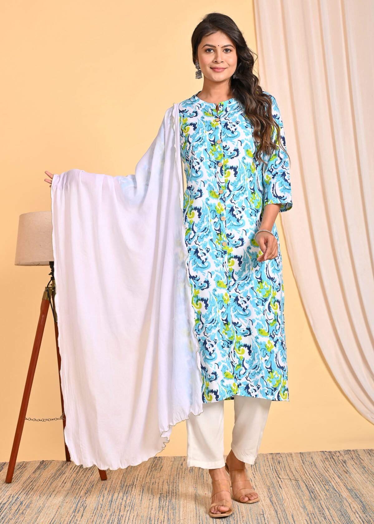 Women’s Blue & Green Printed Kurta Set with White Dupatta - Image 1